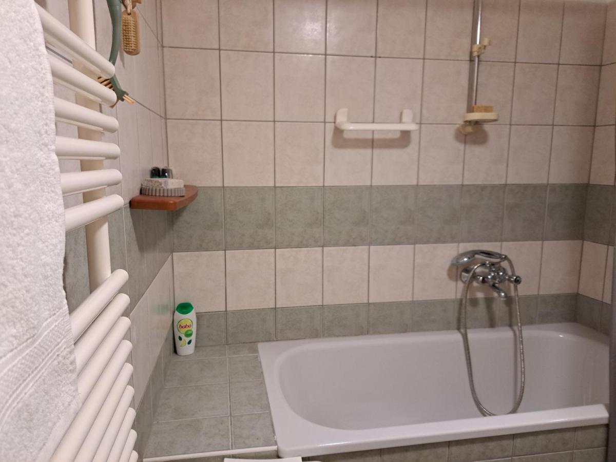 Rozsa Apartman Keszthely Luaran gambar