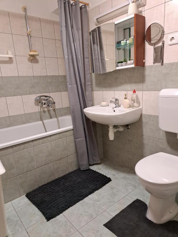 Rozsa Apartman Keszthely Luaran gambar